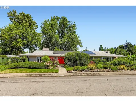 11245 SW Lynnridge Avenue Portland OR 97225