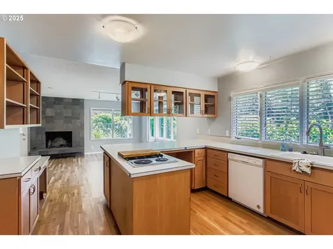 11245 SW Lynnridge Avenue Portland OR 97225