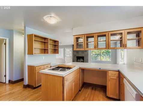 11245 SW Lynnridge Avenue Portland OR 97225