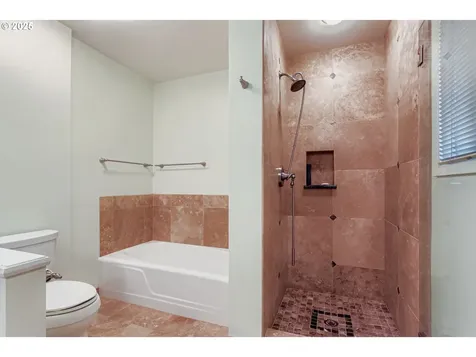 11245 SW Lynnridge Avenue Portland OR 97225