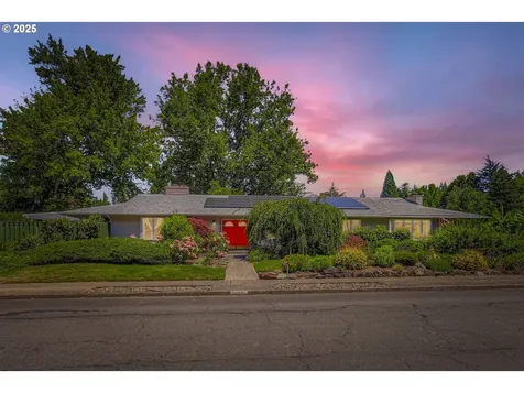 11245 SW Lynnridge Avenue Portland OR 97225