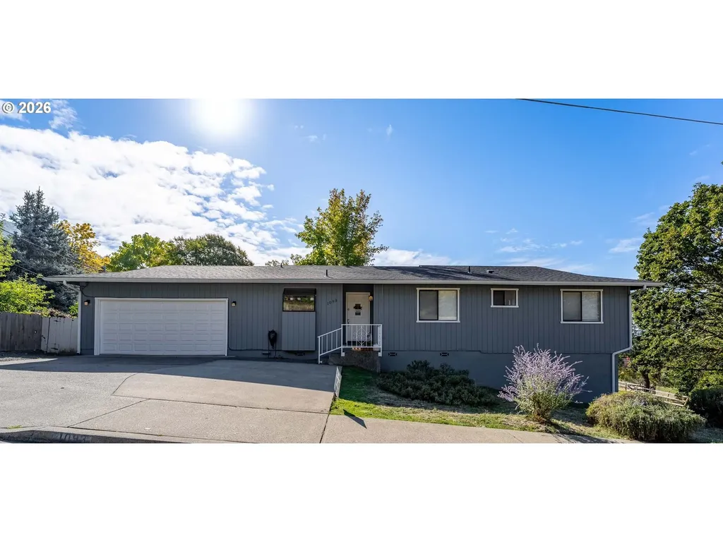 1093 NE Hillcrest Drive Grants Pass OR 97526