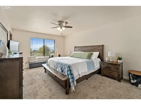 1093 NE Hillcrest Drive Grants Pass OR 97526