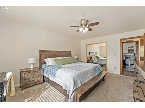 1093 NE Hillcrest Drive Grants Pass OR 97526