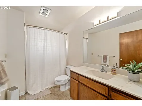 1093 NE Hillcrest Drive Grants Pass OR 97526