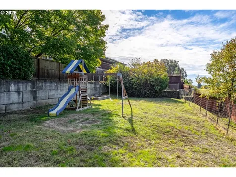 1093 NE Hillcrest Drive Grants Pass OR 97526