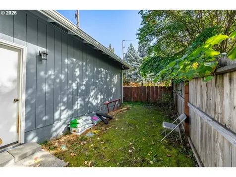 1093 NE Hillcrest Drive Grants Pass OR 97526