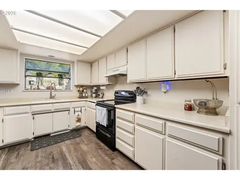 1093 NE Hillcrest Drive Grants Pass OR 97526
