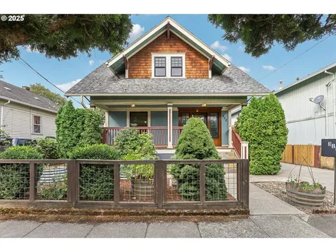 313 SE 83rd Avenue Portland OR 97216