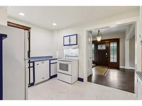313 SE 83rd Avenue Portland OR 97216