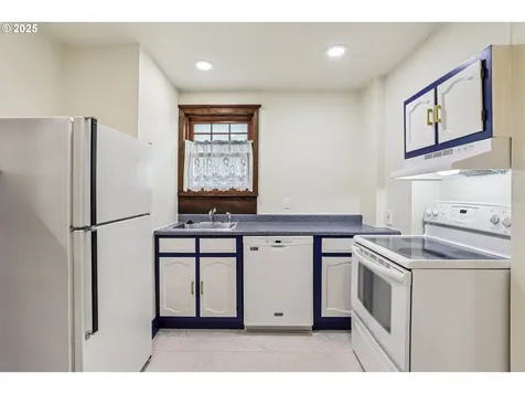 313 SE 83rd Avenue Portland OR 97216