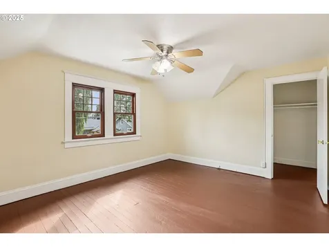 313 SE 83rd Avenue Portland OR 97216