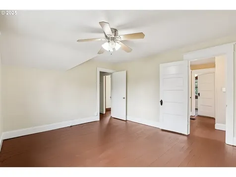 313 SE 83rd Avenue Portland OR 97216