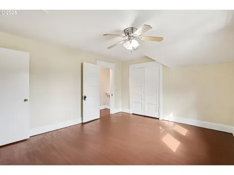313 SE 83rd Avenue Portland OR 97216