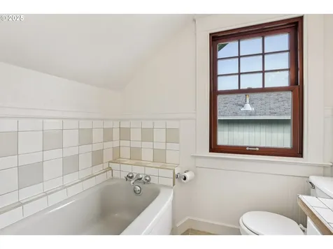 313 SE 83rd Avenue Portland OR 97216