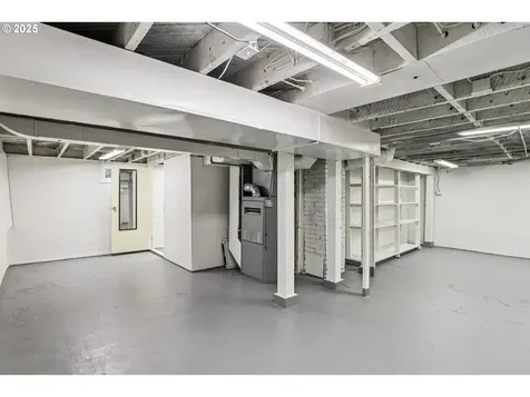 313 SE 83rd Avenue Portland OR 97216