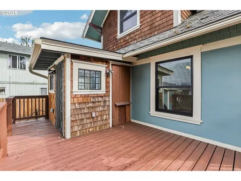 313 SE 83rd Avenue Portland OR 97216