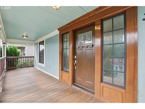 313 SE 83rd Avenue Portland OR 97216