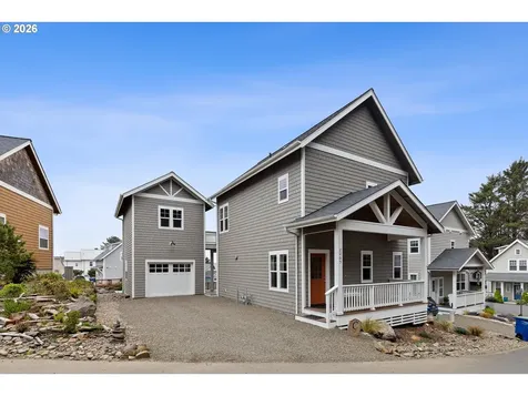 2065 NE Mulberry Loop Lincoln City OR 97367