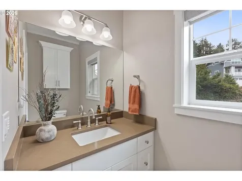 2065 NE Mulberry Loop Lincoln City OR 97367