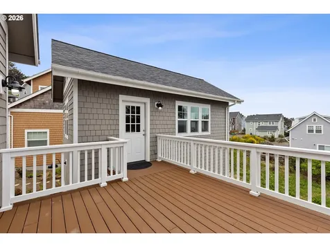 2065 NE Mulberry Loop Lincoln City OR 97367