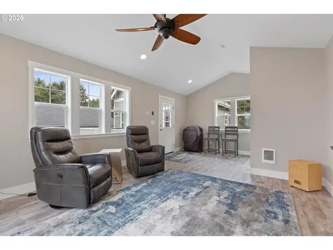 2065 NE Mulberry Loop Lincoln City OR 97367