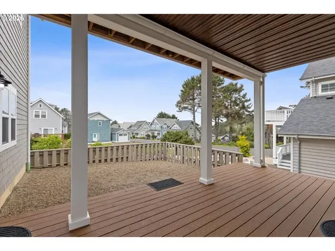 2065 NE Mulberry Loop Lincoln City OR 97367