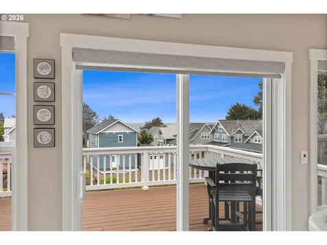 2065 NE Mulberry Loop Lincoln City OR 97367