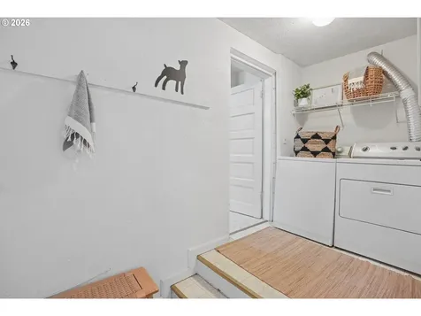 6930 SW Brier Place Portland OR 97219