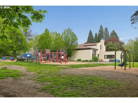 6930 SW Brier Place Portland OR 97219
