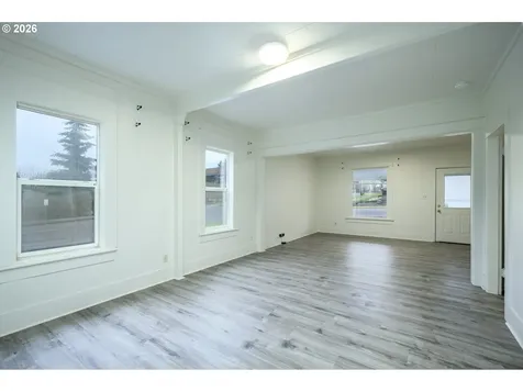 102 SE 1st Street Mcminnville OR 97128