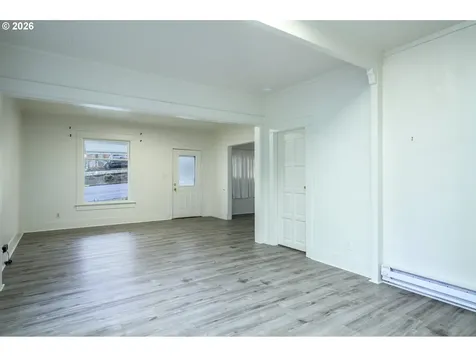 102 SE 1st Street Mcminnville OR 97128