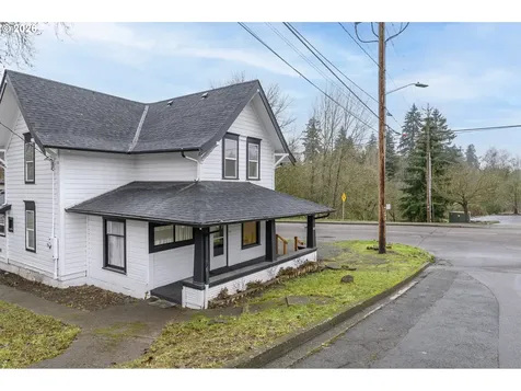102 SE 1st Street Mcminnville OR 97128