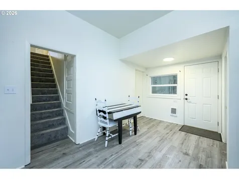 102 SE 1st Street Mcminnville OR 97128
