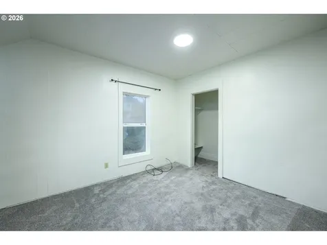 102 SE 1st Street Mcminnville OR 97128