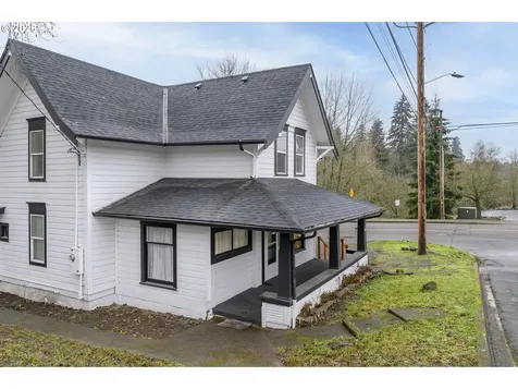 102 SE 1st Street Mcminnville OR 97128