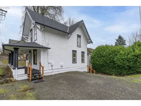 102 SE 1st Street Mcminnville OR 97128