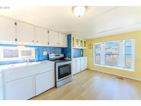 1999 Jansen Way Woodburn OR 97071