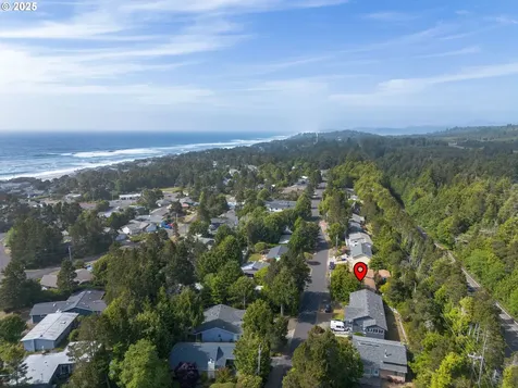 5360 Palisades Drive Lincoln City OR 97367