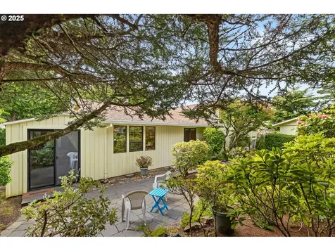 5360 Palisades Drive Lincoln City OR 97367