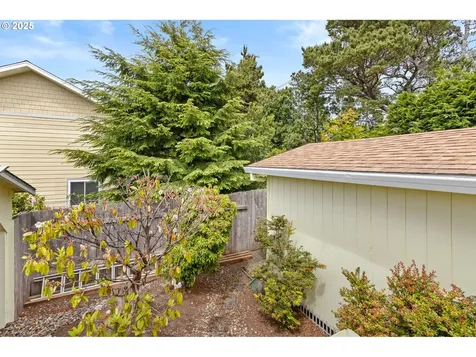 5360 Palisades Drive Lincoln City OR 97367