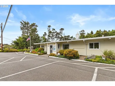 5360 Palisades Drive Lincoln City OR 97367
