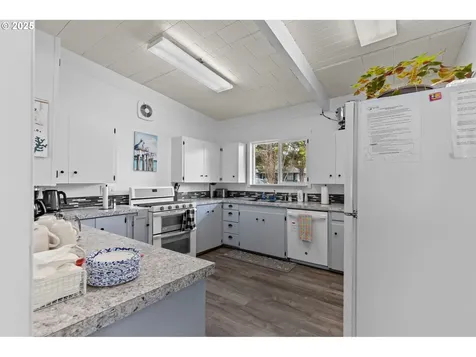 5360 Palisades Drive Lincoln City OR 97367