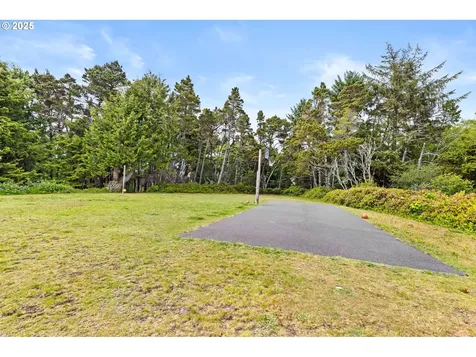 5360 Palisades Drive Lincoln City OR 97367