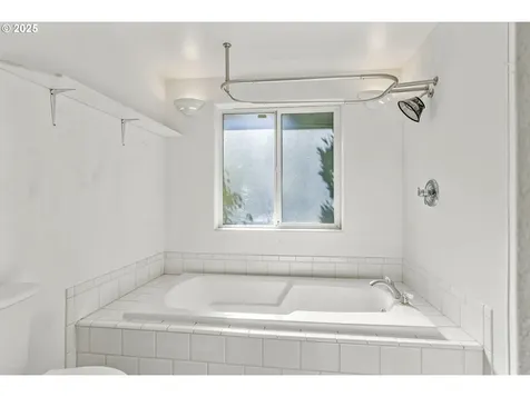 4213 NE 127th Avenue Vancouver WA 98682