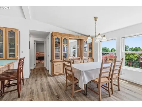 1216 W C Avenue La Center WA 98629