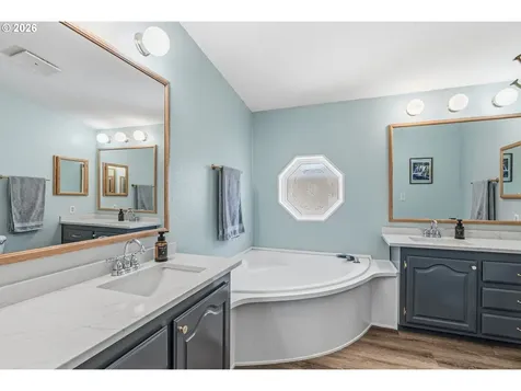 1216 W C Avenue La Center WA 98629
