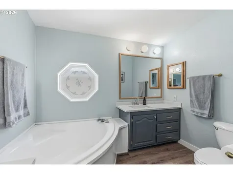 1216 W C Avenue La Center WA 98629