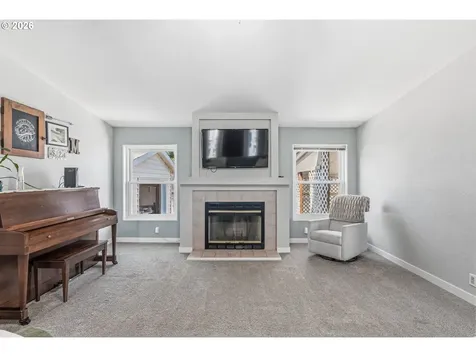 1216 W C Avenue La Center WA 98629