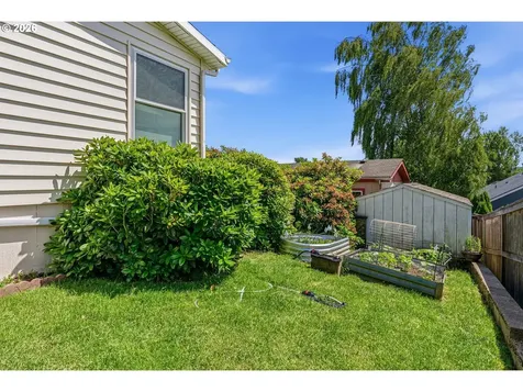1216 W C Avenue La Center WA 98629
